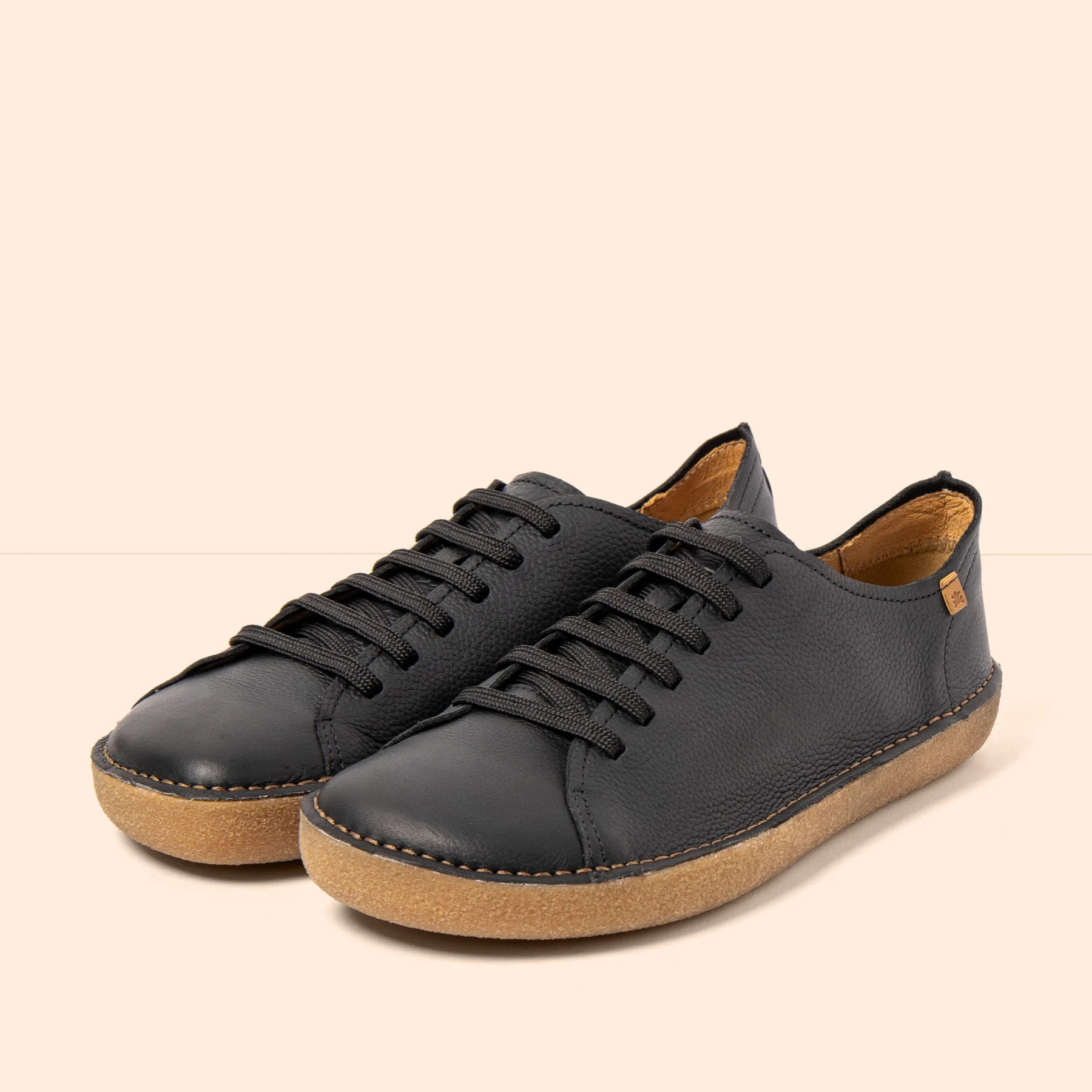 Zapatos N6064 ALPINE GRASS BLACK/ TAMI color Black