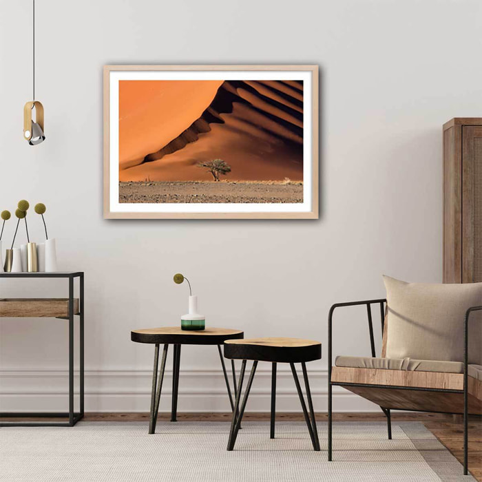 Affiche L'arbre sur la dune, Namibie Affiche + cadre en bois - Chêne