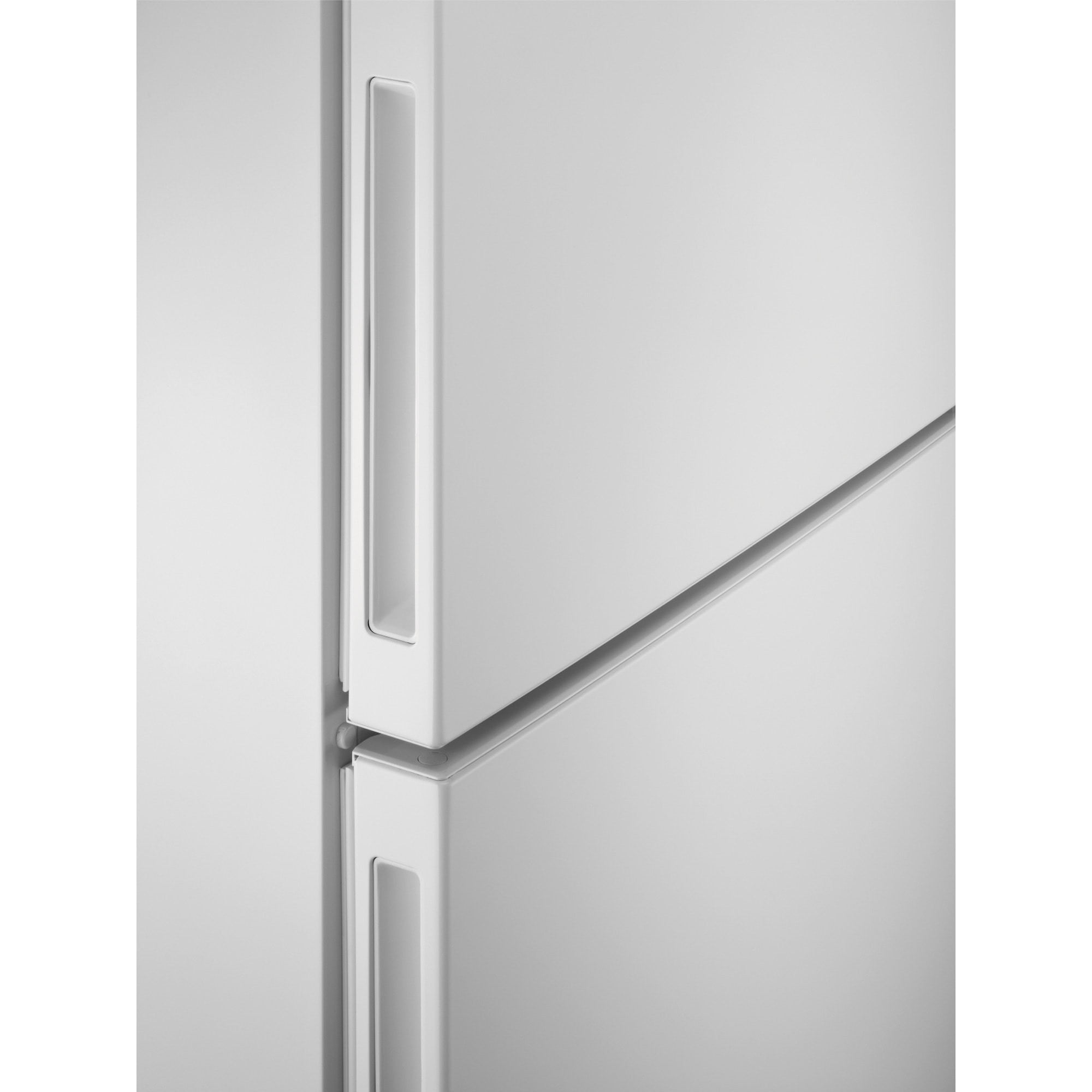 Electrolux Frigocongelatore Serie 600 TwinTech® Total No Frost 186 cm LNT5ME32W1