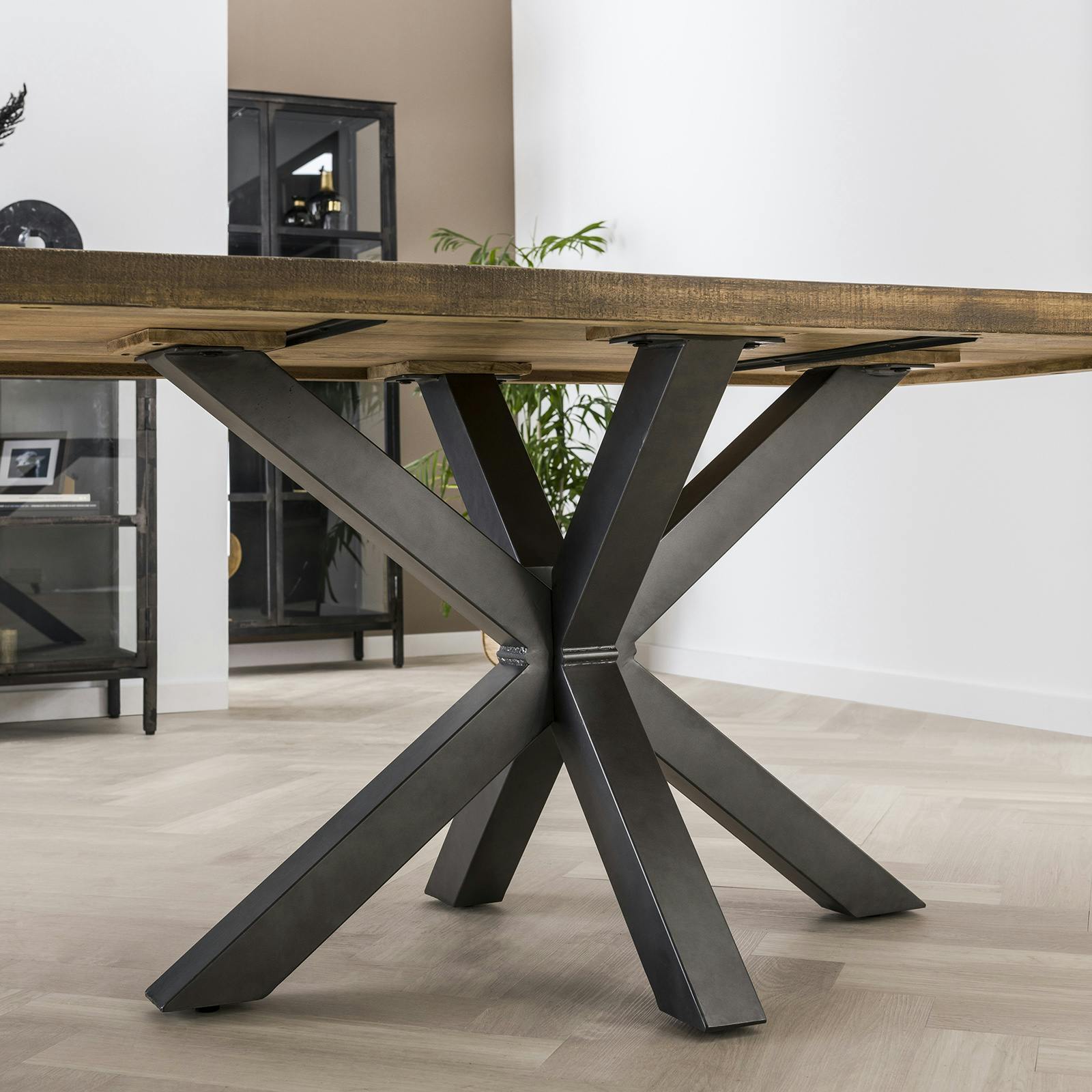 Table pied central bois de manguier 165 cm LUCKNOW