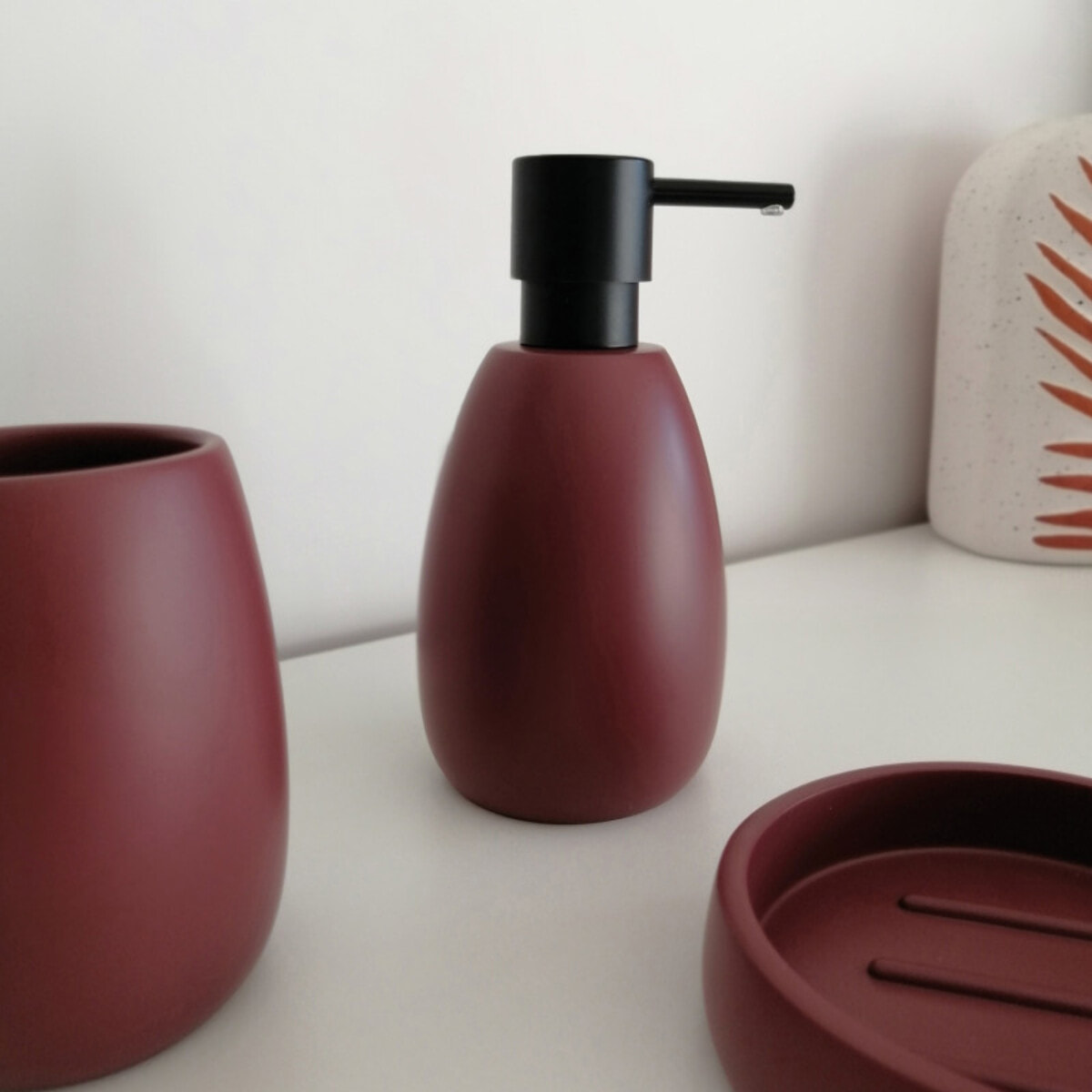 PORTE SAVON SVEN EN POLYRESINE BERRY