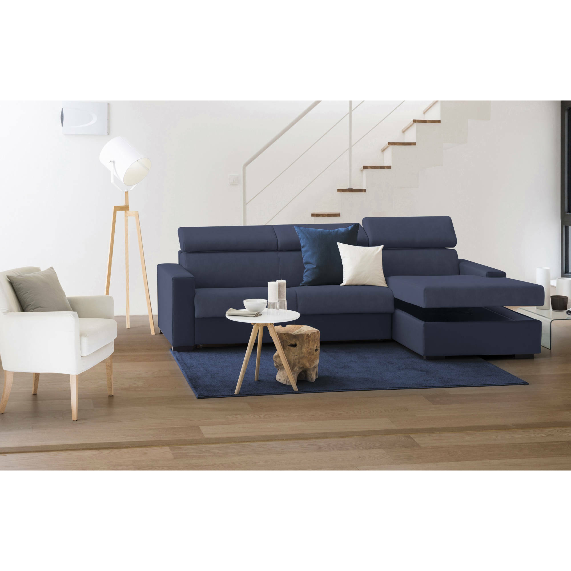 Divano fisso Marica, Divano ad angolo, 100% Made in Italy, Sofà Soggiorno con chaise longue, in tessuto imbottito - Penisola contenitore Destra, con Braccioli standard, Cm 280x95h85, Blu