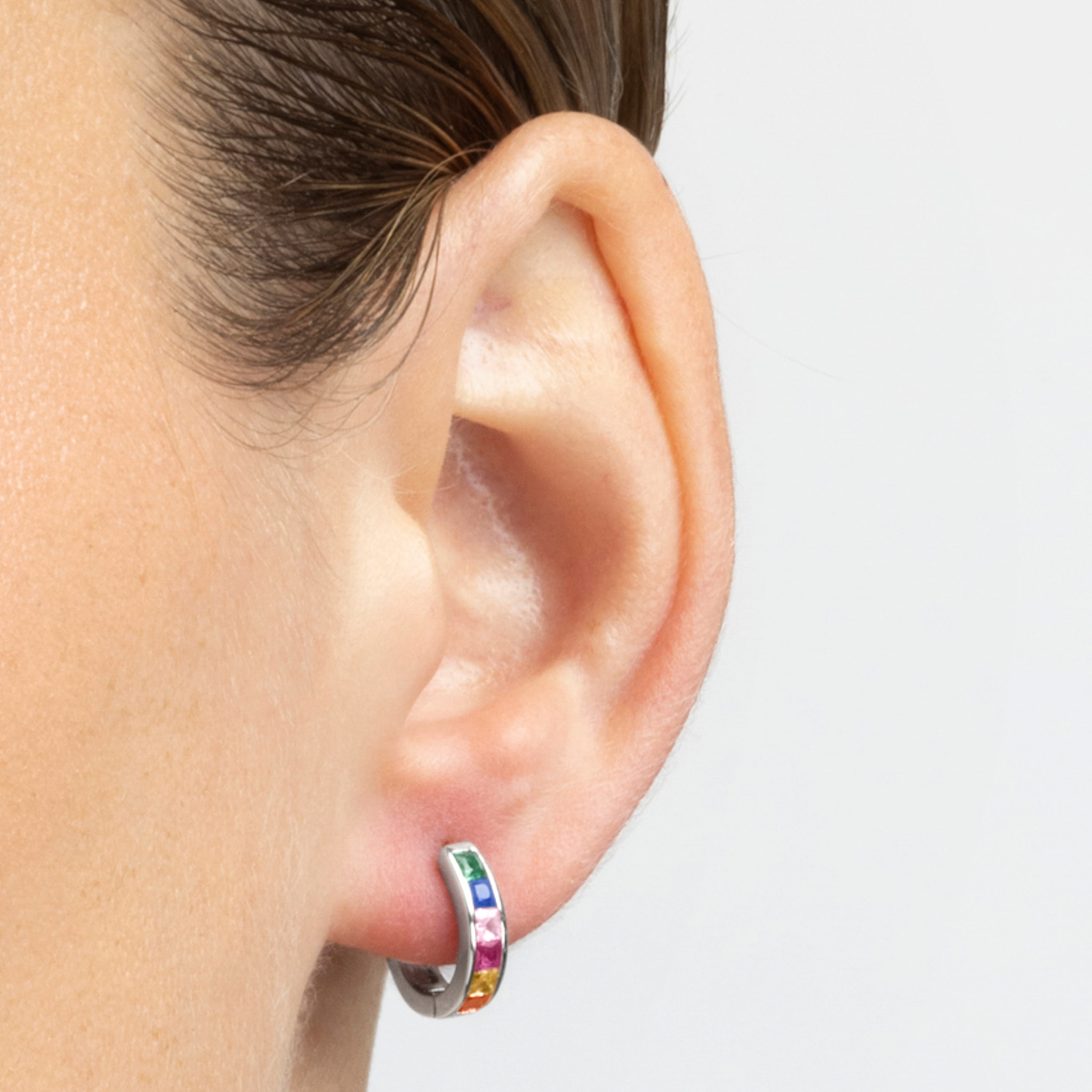 Pendientes de 12mm de diámetro con Circonita Multicolor acabados en rodio