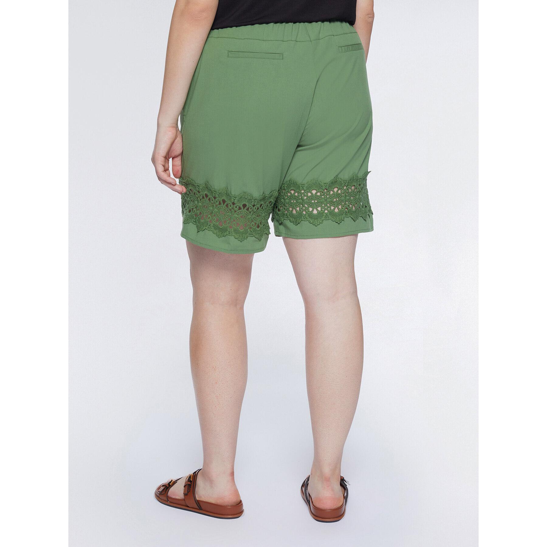 Fiorella Rubino - Pantaloni corti con bordo in pizzo - Verde