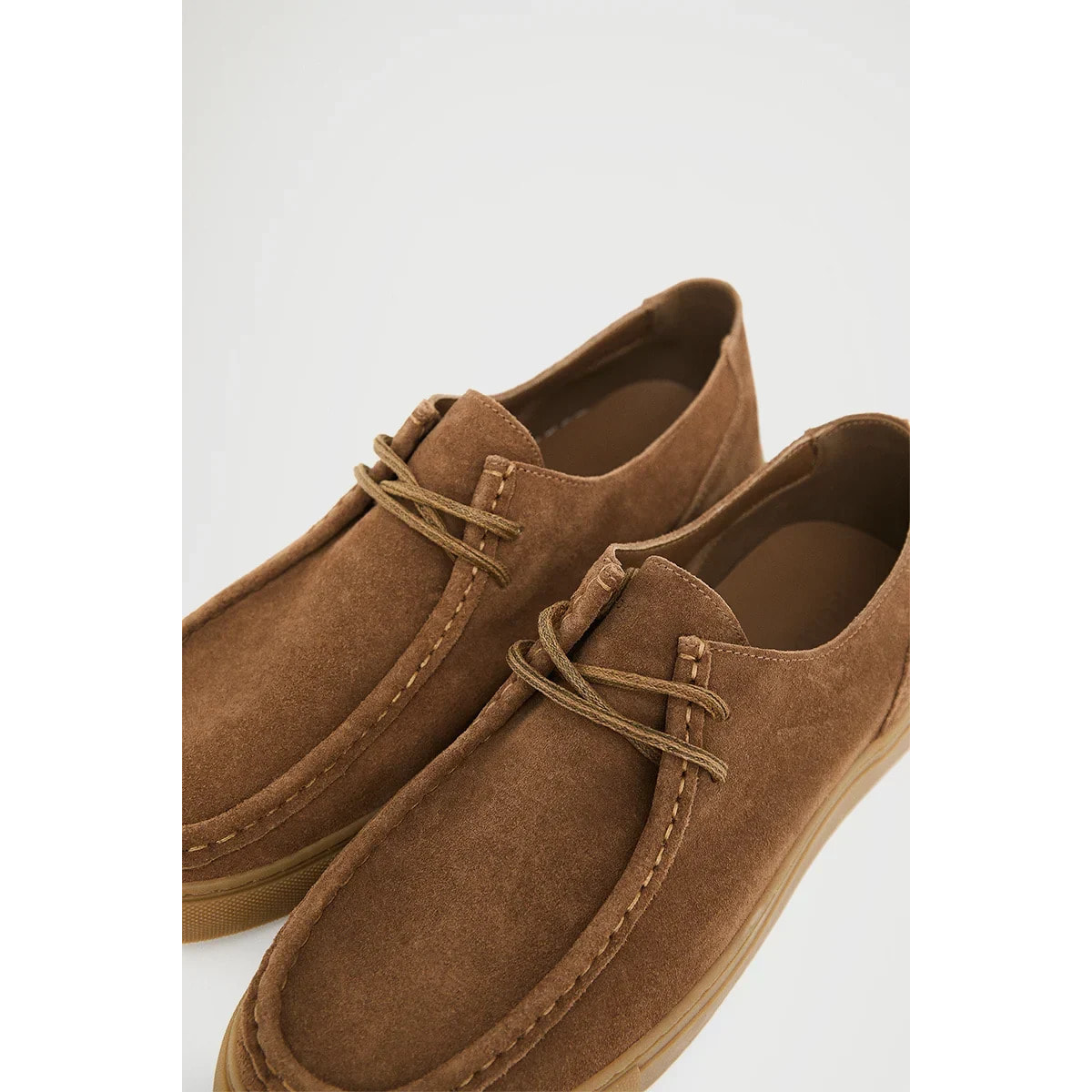 Zapato wallaby Marlon marrón de serraje con logo Polo Club