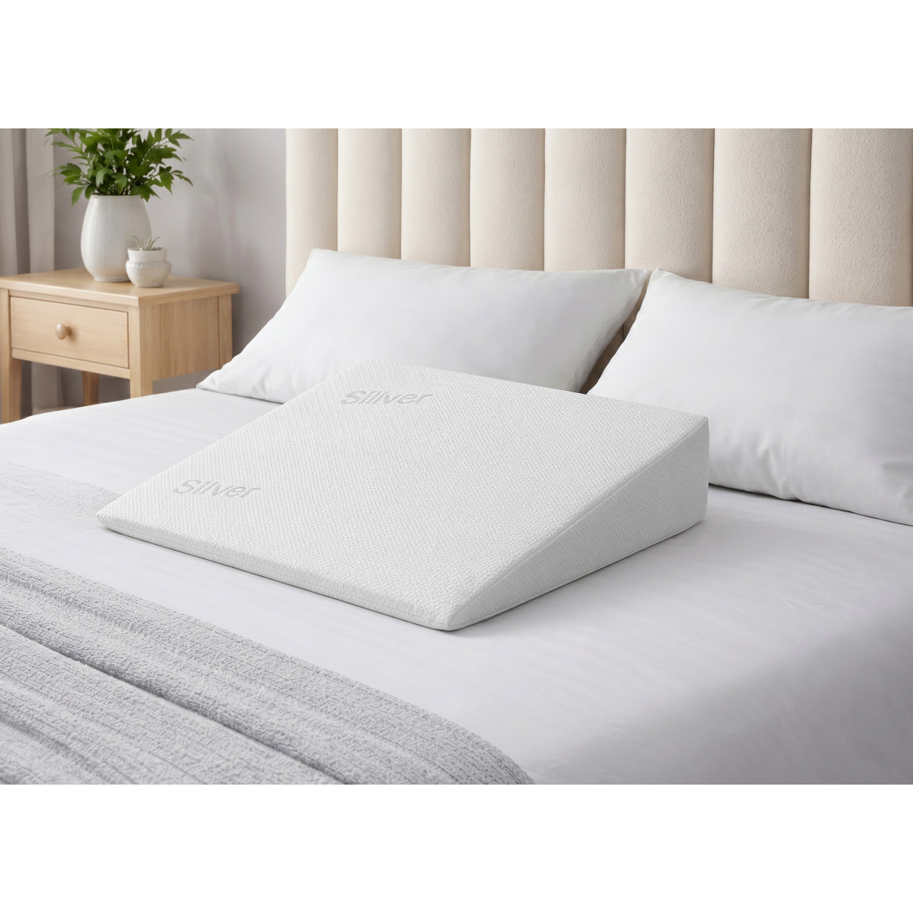 Cuscino a Cuneo Multiuso – Supporto Cervicale, Schiena e Gambe
