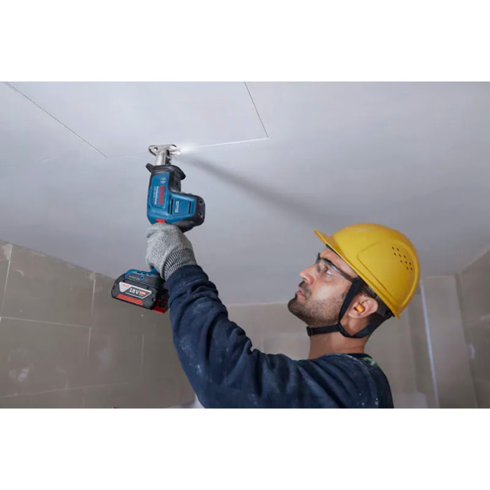 Scie sabre GSA 18V-24 Professional avec 2 lames (bois, métal) en coffret L-BOXX - BOSCH - 06016A5101