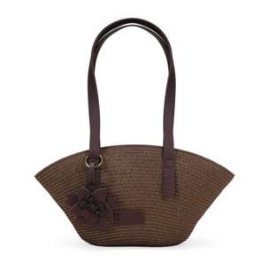 Bolso capazo marrón en rafia con charm de flor