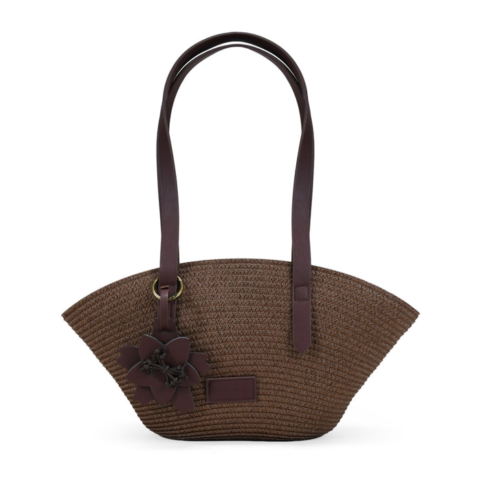 Bolso capazo marrón en rafia con charm de flor