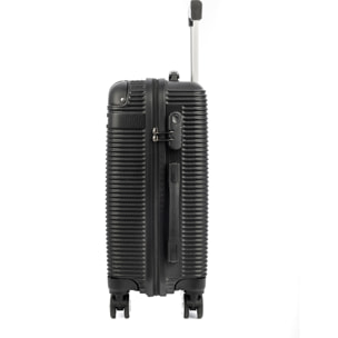 Set di 3 valigie Trolley, realizzato in materiale leggero ABS ad alta resistenza con angoli rinforzati. Chiusura numerica e 4 ruote doppie girevoli a 360°.