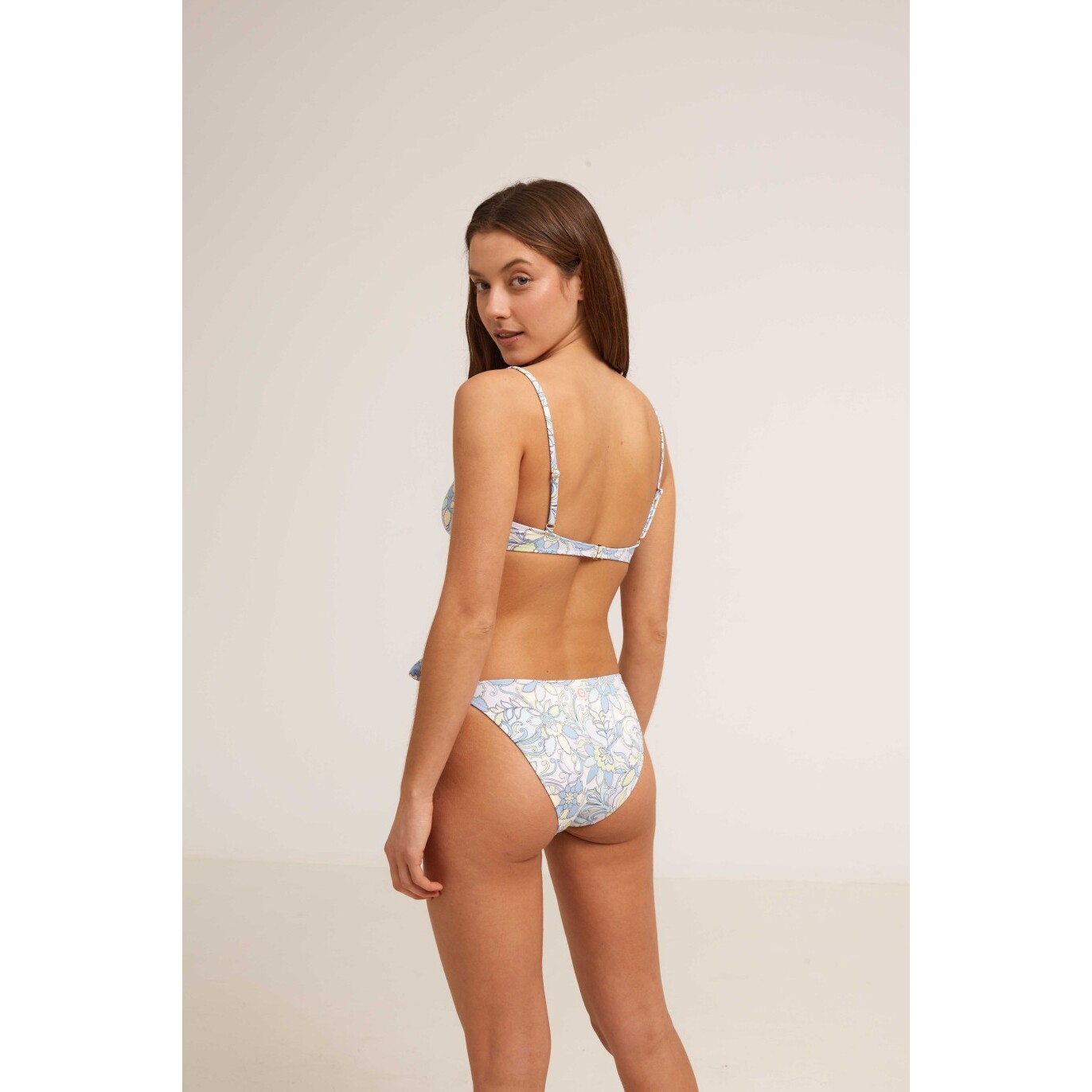 Braga de bikini clásica con lazos estampada