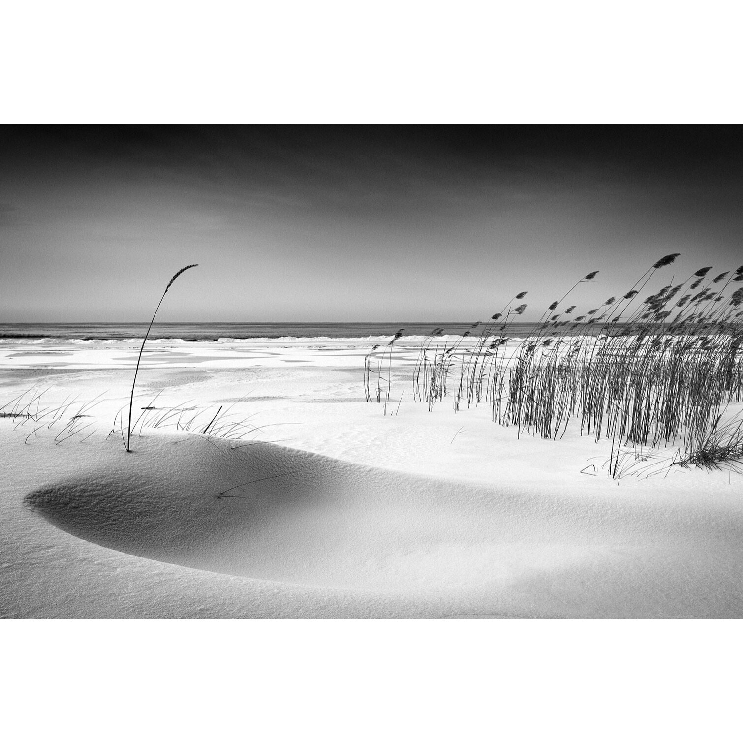 Tableau bord de plage on the beach  Tableau plexiglas