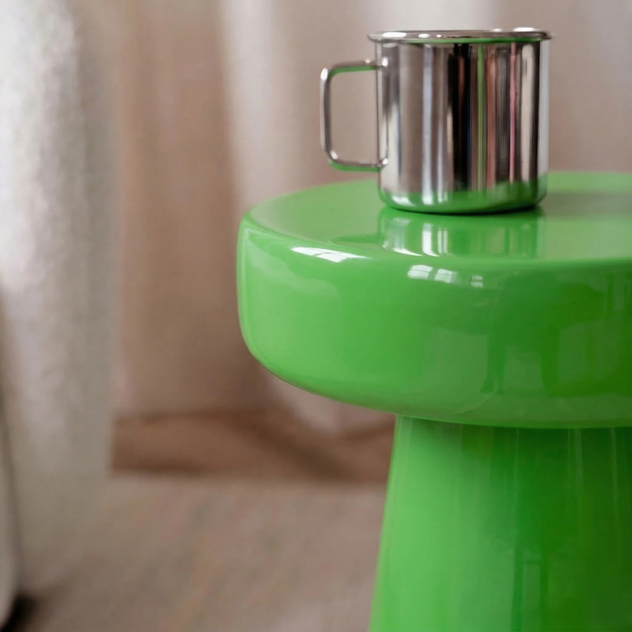 Table d'appoint ronde en métal vert D40 cm - Anouk