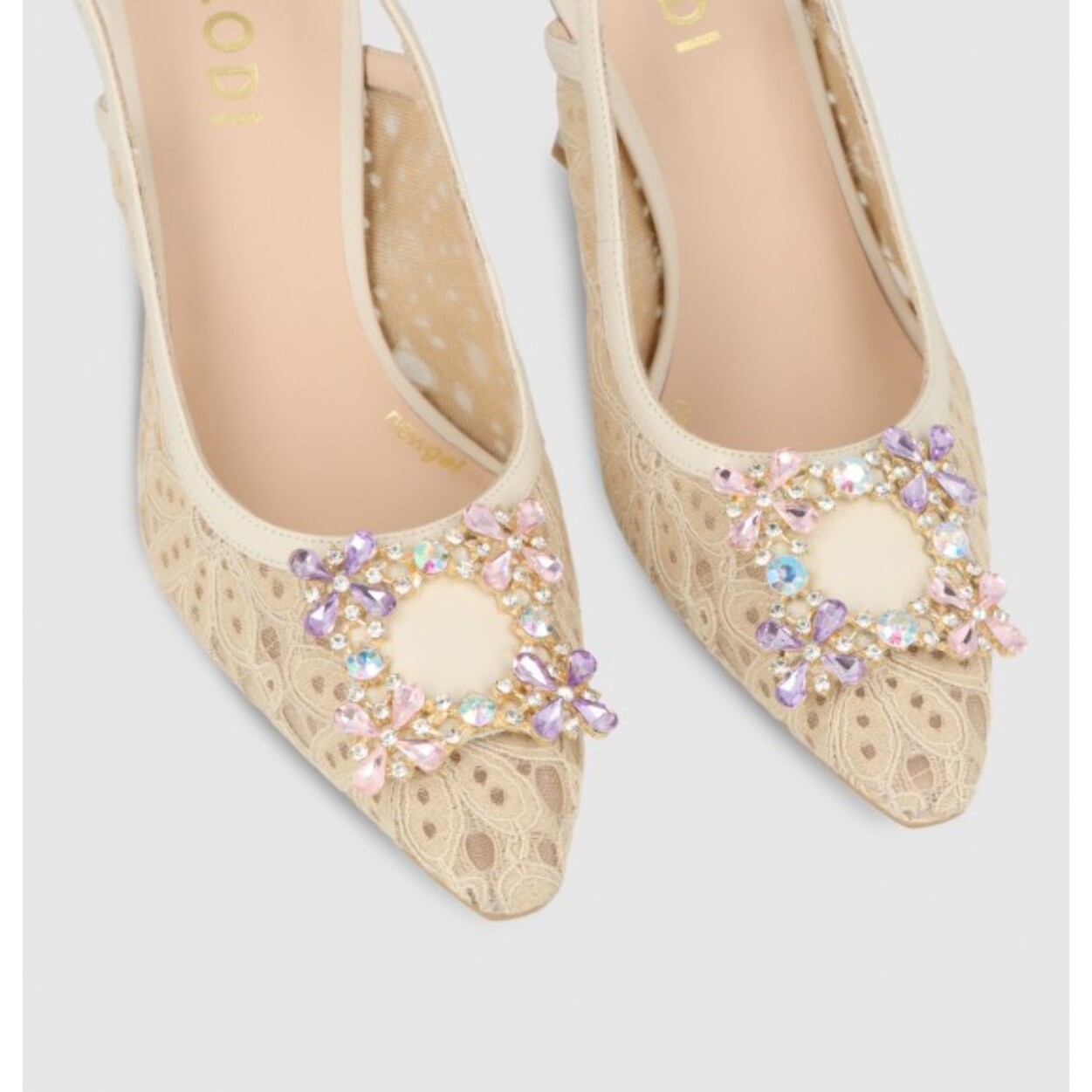 ZAPATOS DE SALÓN BEIGE SITAS