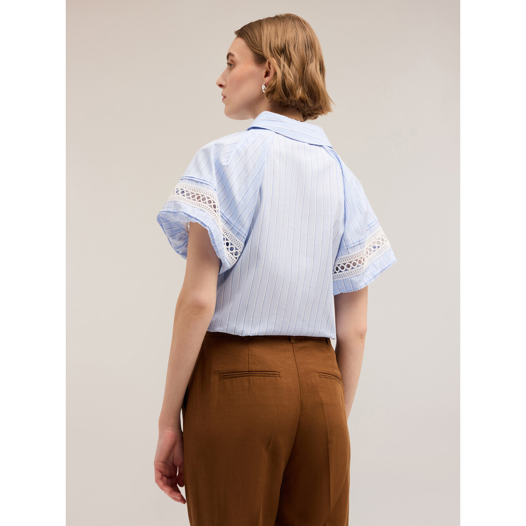 Motivi - Camisa a rayas con mangas bordadas - Light - blue