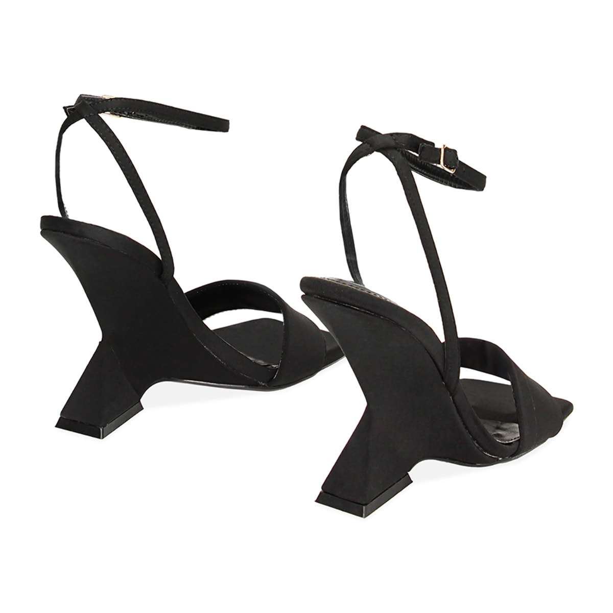 Sandalias negras con tacón en lycra