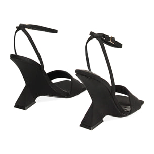 Sandalias negras con tacón en lycra