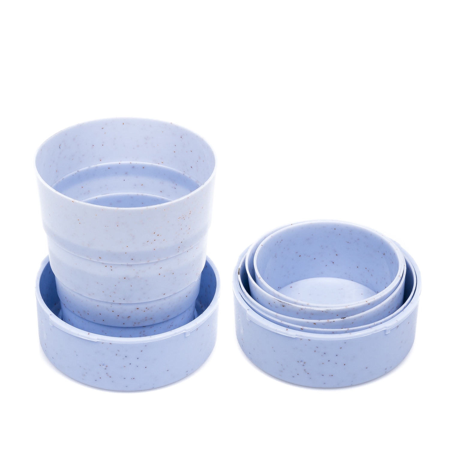 Bicchiere pieghevole in fibre naturali 130ml. Realizzato in canna da frumento, con lanyard per appendere.