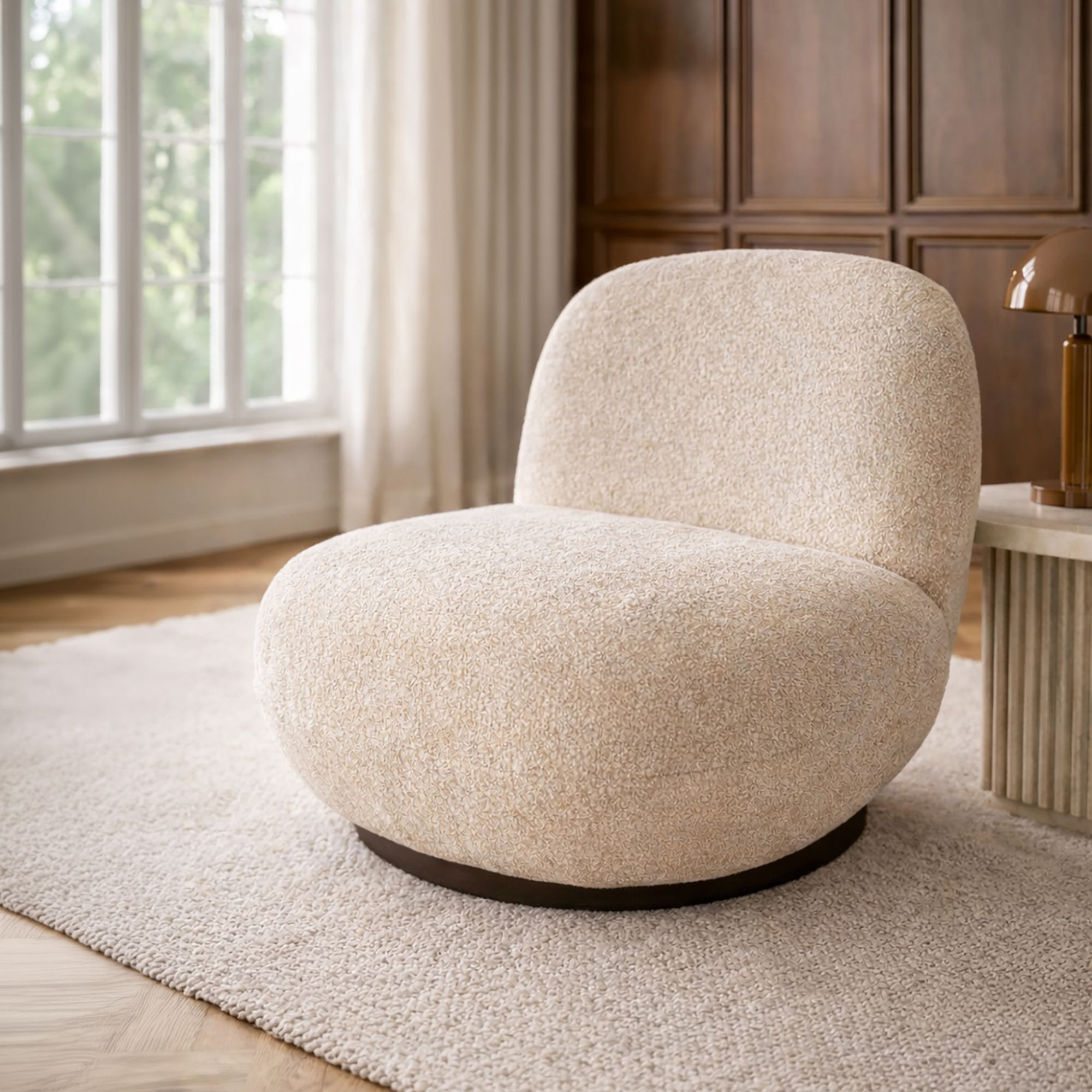 Fauteuil pivotant en velour crème  MARLO