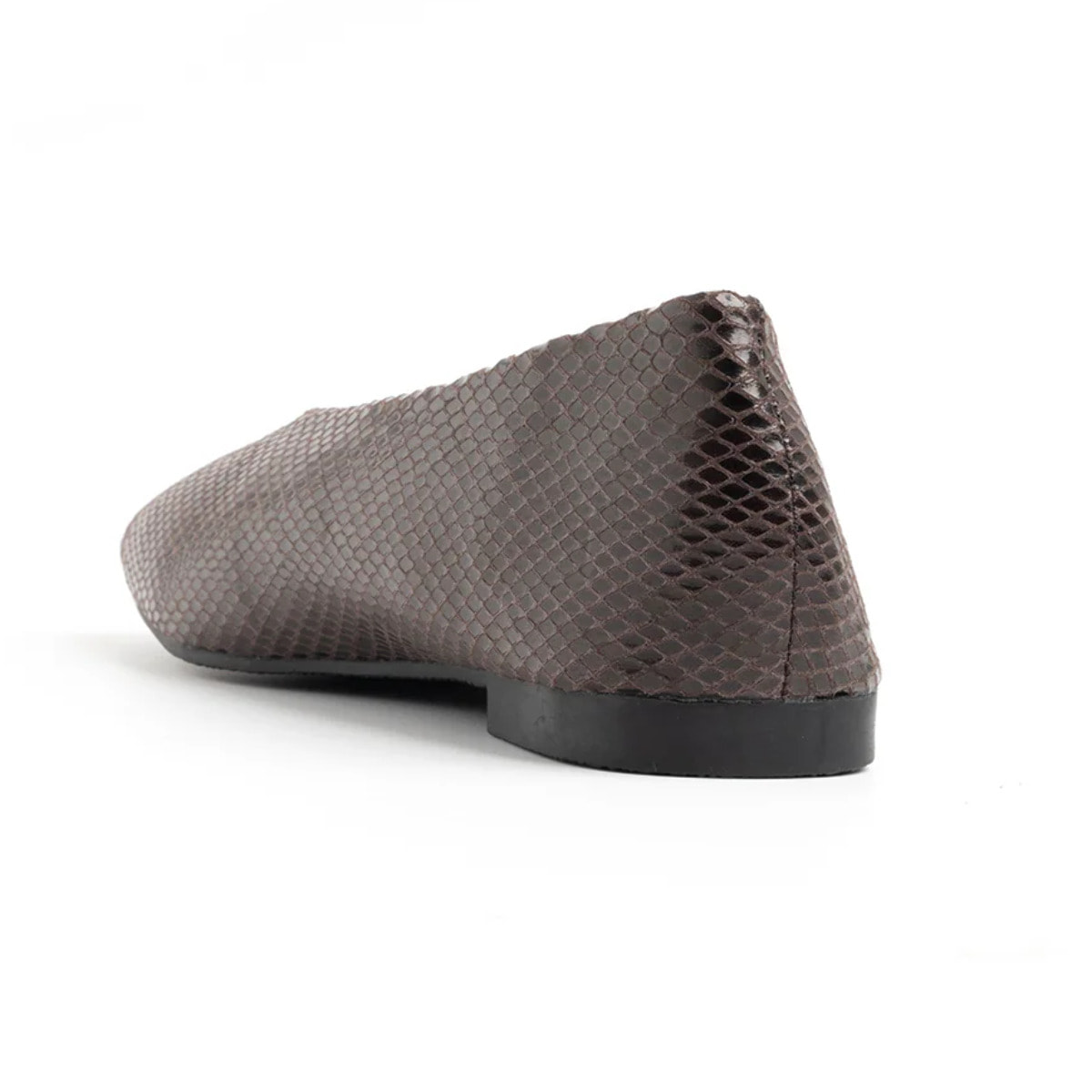 Ballerina in coccodrillo goffrato con punta squadrata - MARRONE