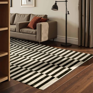 Tapis kilim, motif géométrique, tissé main, duel chic authentique