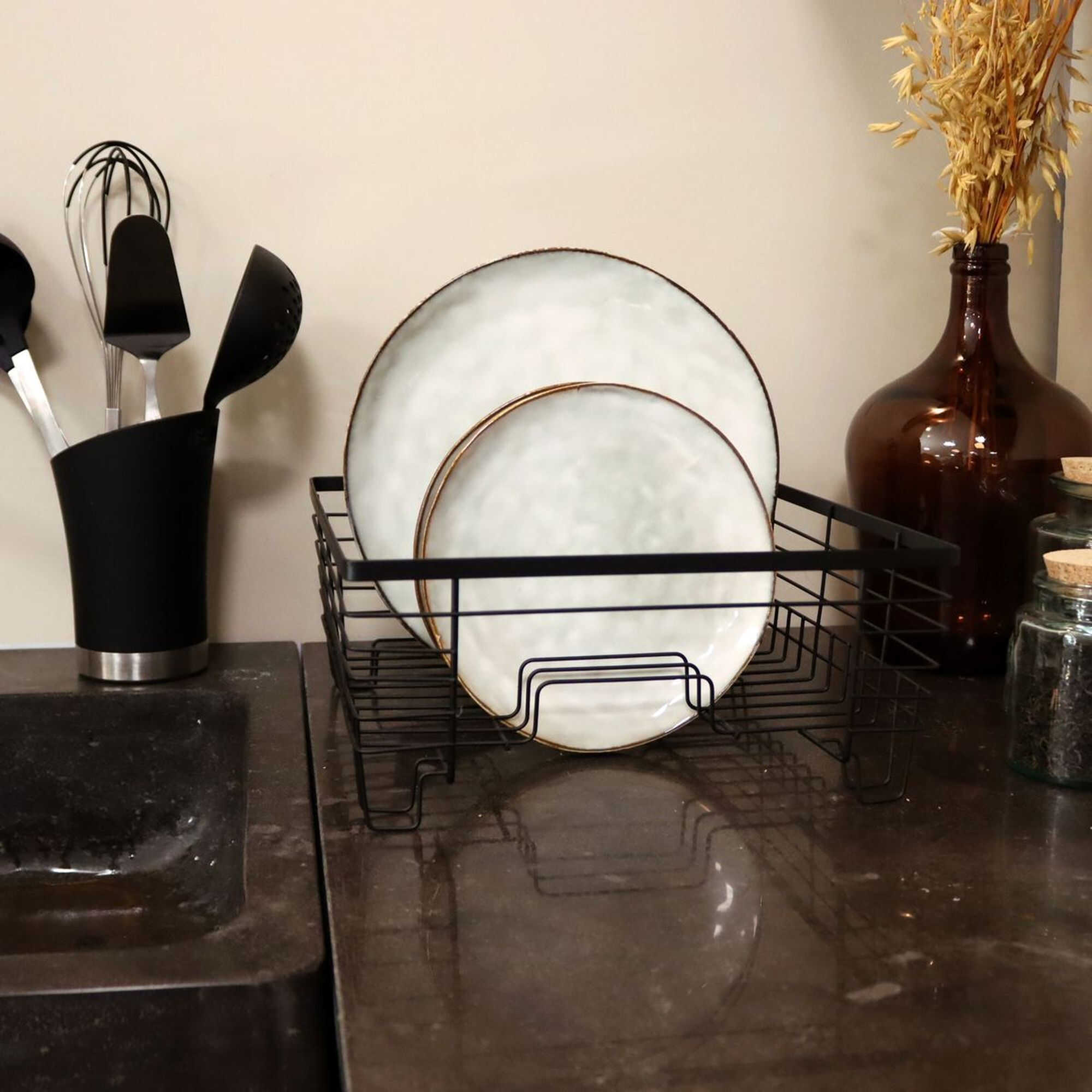 Egouttoir à vaisselle en métal noir