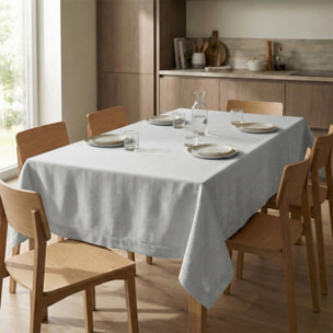 Tovaglia in cotone ajour elegante e versatile, tessuto morbido e resistente, ideale per tavola quotidiana e occasioni formali, design raffinato e discreto, facile da lavare e stirare, certificata sicura per uso domestico