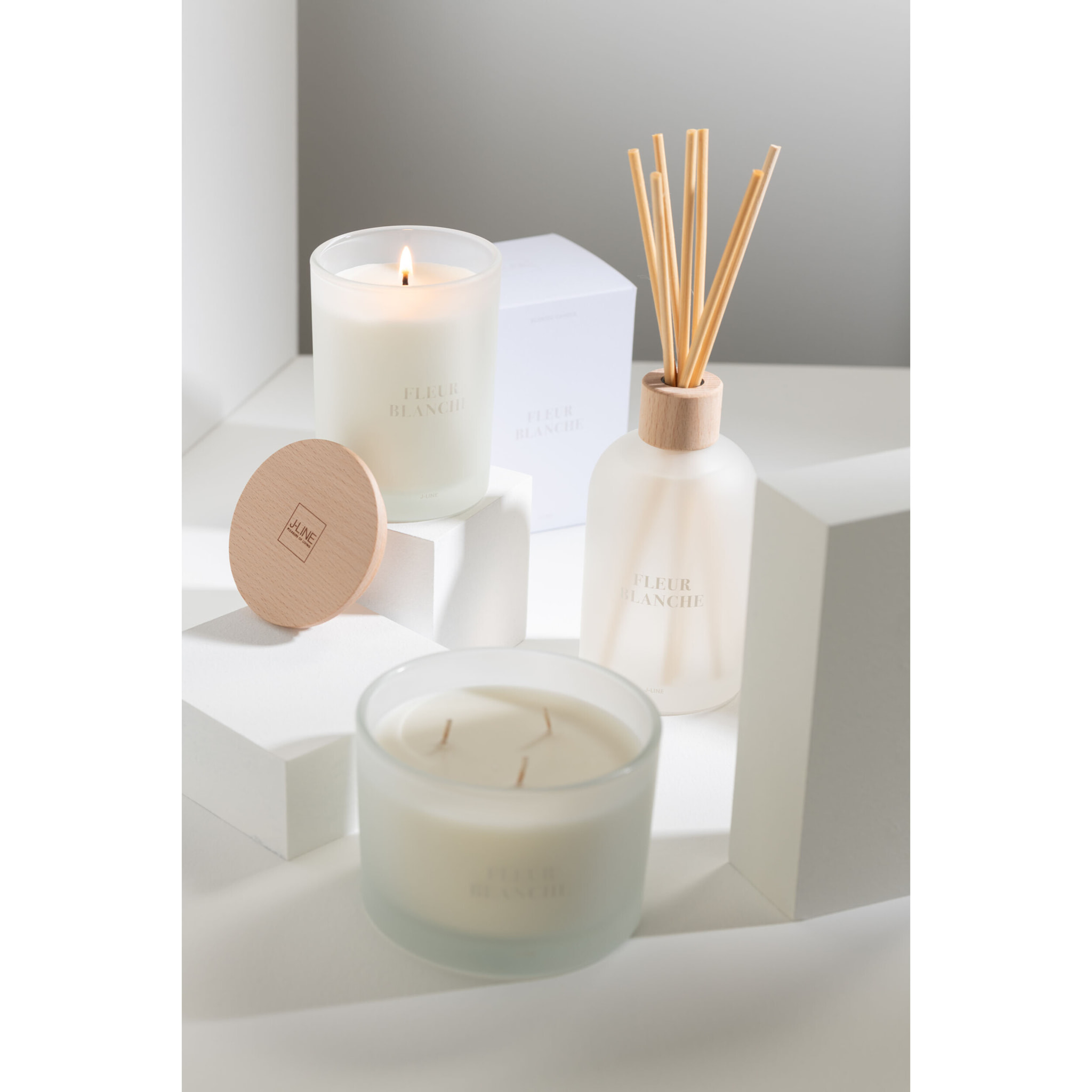 J-Line Bâtonnets parfumés Accords Essentiels - Fleur Blanche - blanc - 250ml
