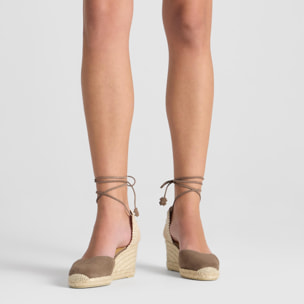 Alpargata de cuña 6 cm en ante con tiras trébol