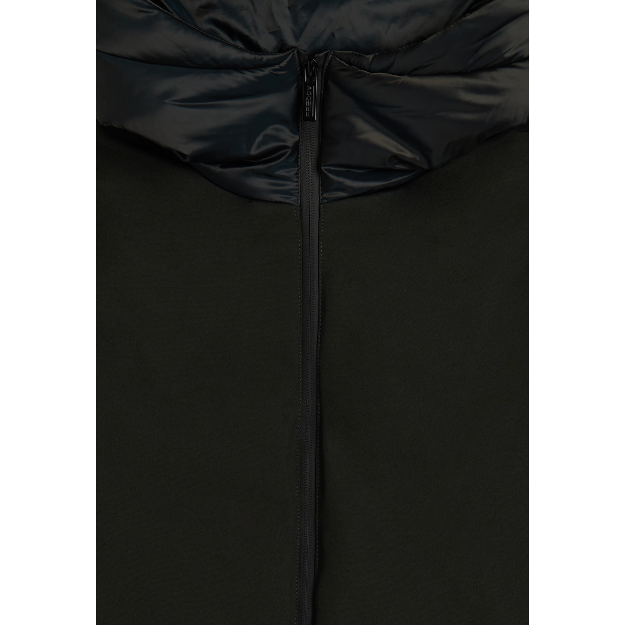 Piumino donna lunghezza media con inserti lucidi e opachi