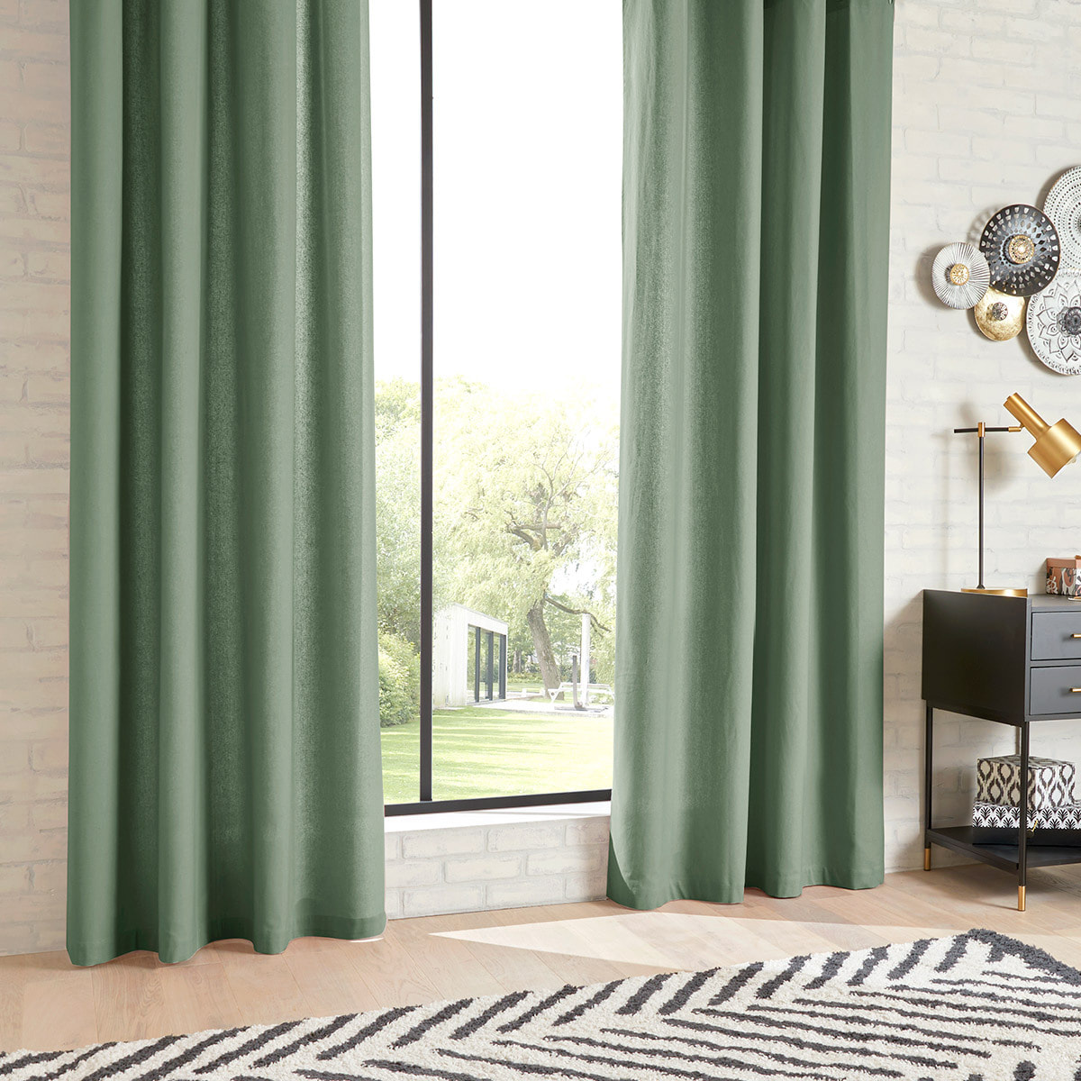 Rideau "Anjali" en coton & métal 135x240cm vert céladon