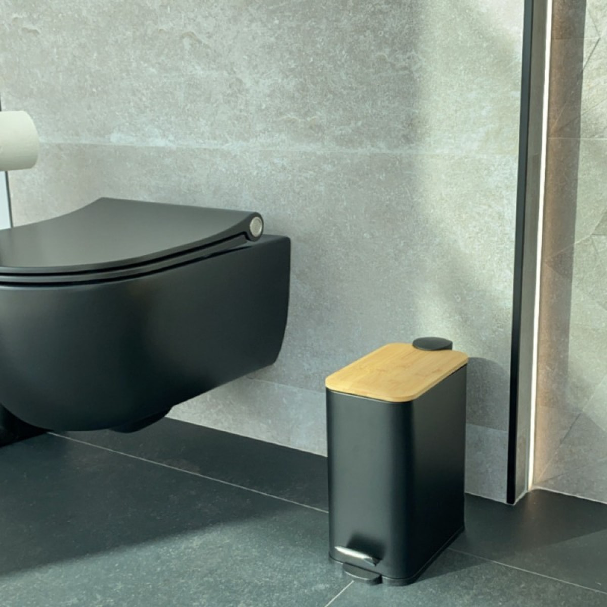 Poubelle à pédale Acier & Bambou ERIK 5L Noir mat Spirella