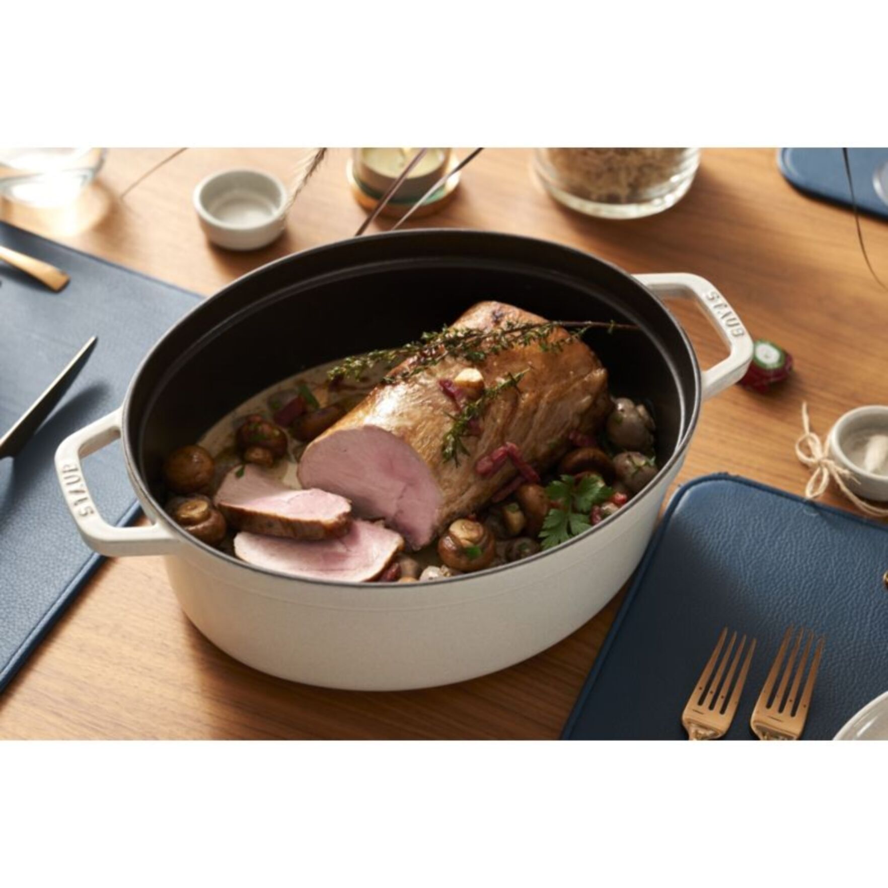 Cocotte STAUB 33 cm Truffe blanche fonte