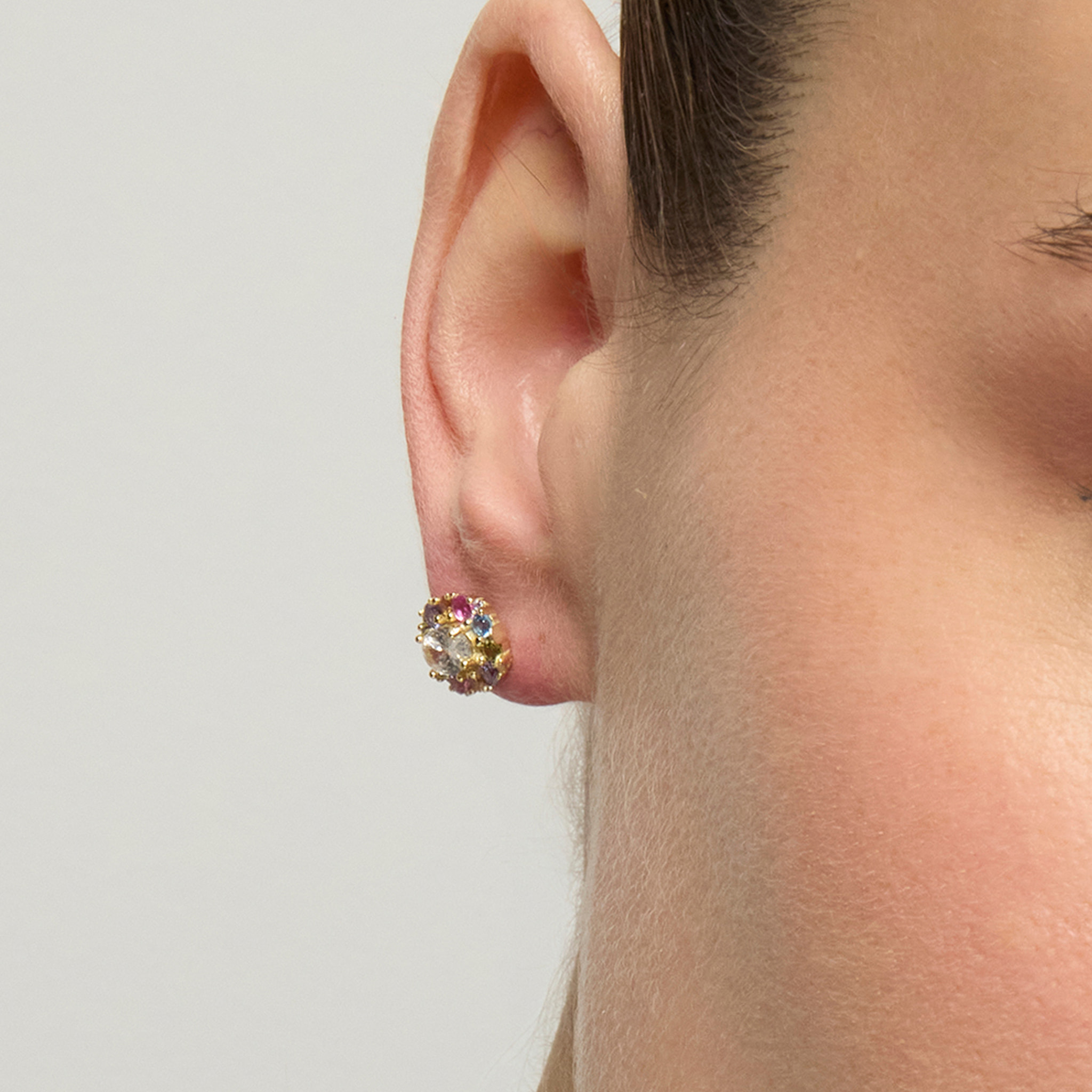 Pendientes Mezay acabado oro amarillo 18k