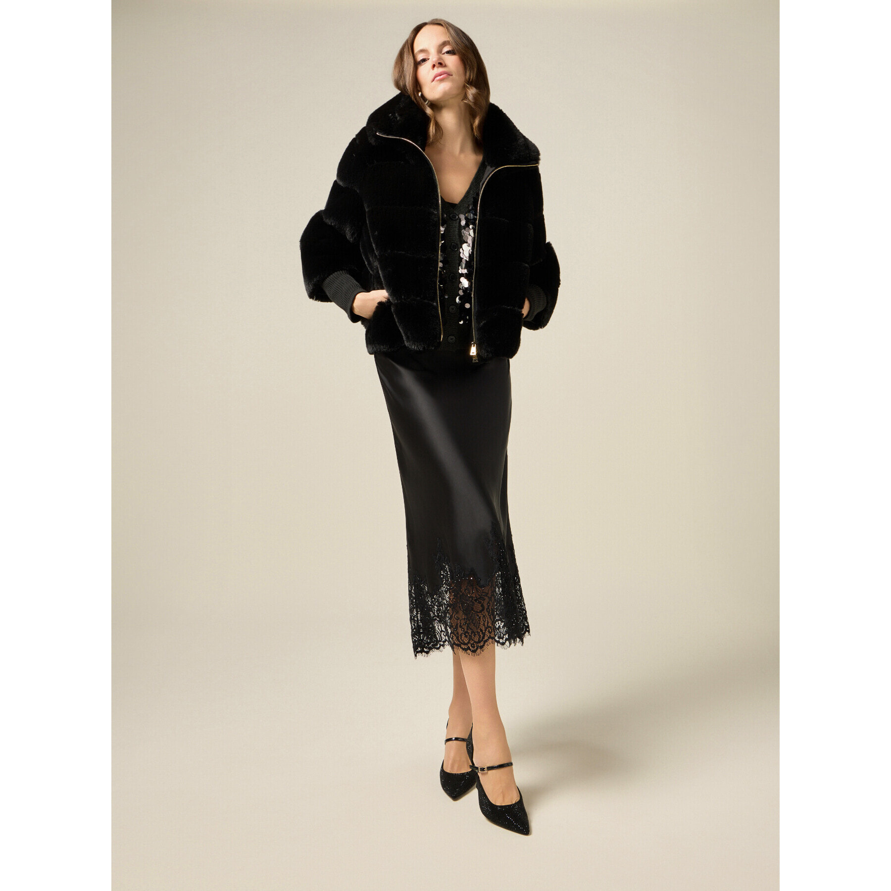 Oltre - Gonna tubino in raso con pizzo - Nero