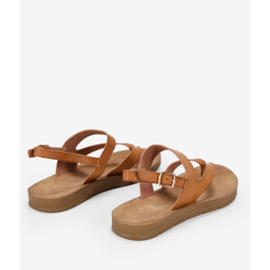 Sandalias de dedo marrones con hebilla