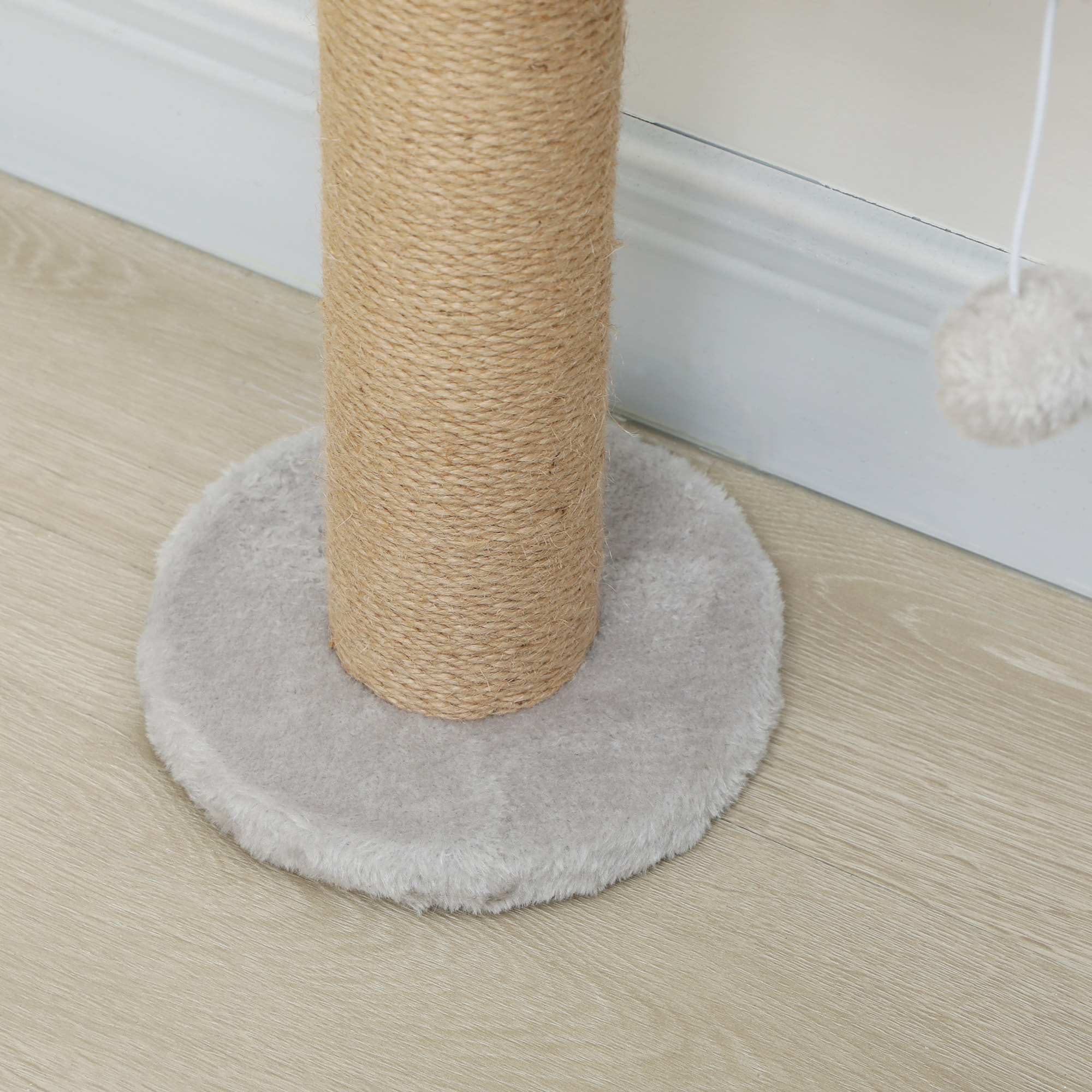 Arbre à chat mural 4 plateformes griffoirs grattoirs boule - 48x21x180cm - gris clair