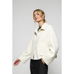 Abrigo corto Lita beige abotonado y detalles Polo Club