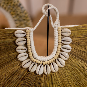 Collier en fibres végétales et coquillages sur socle en métal  KIM