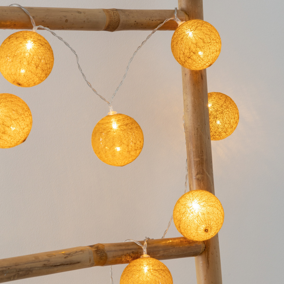 Guirlande LED à pile 10 boules - jaune ocre - L165 cm