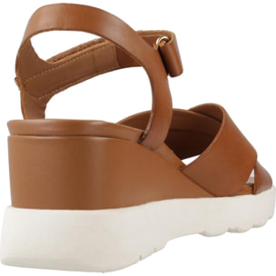 Sandalias Mujer de la marca GEOX  modelo D SPHERICA EC6 MARRON