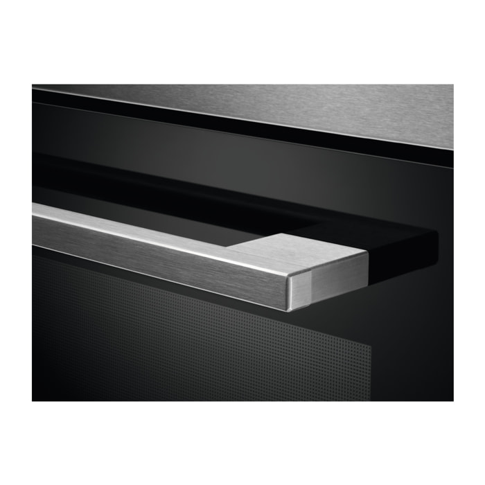 AEG Horno multifunción Serie 7000 SenseCook con Display LED KEK452910M