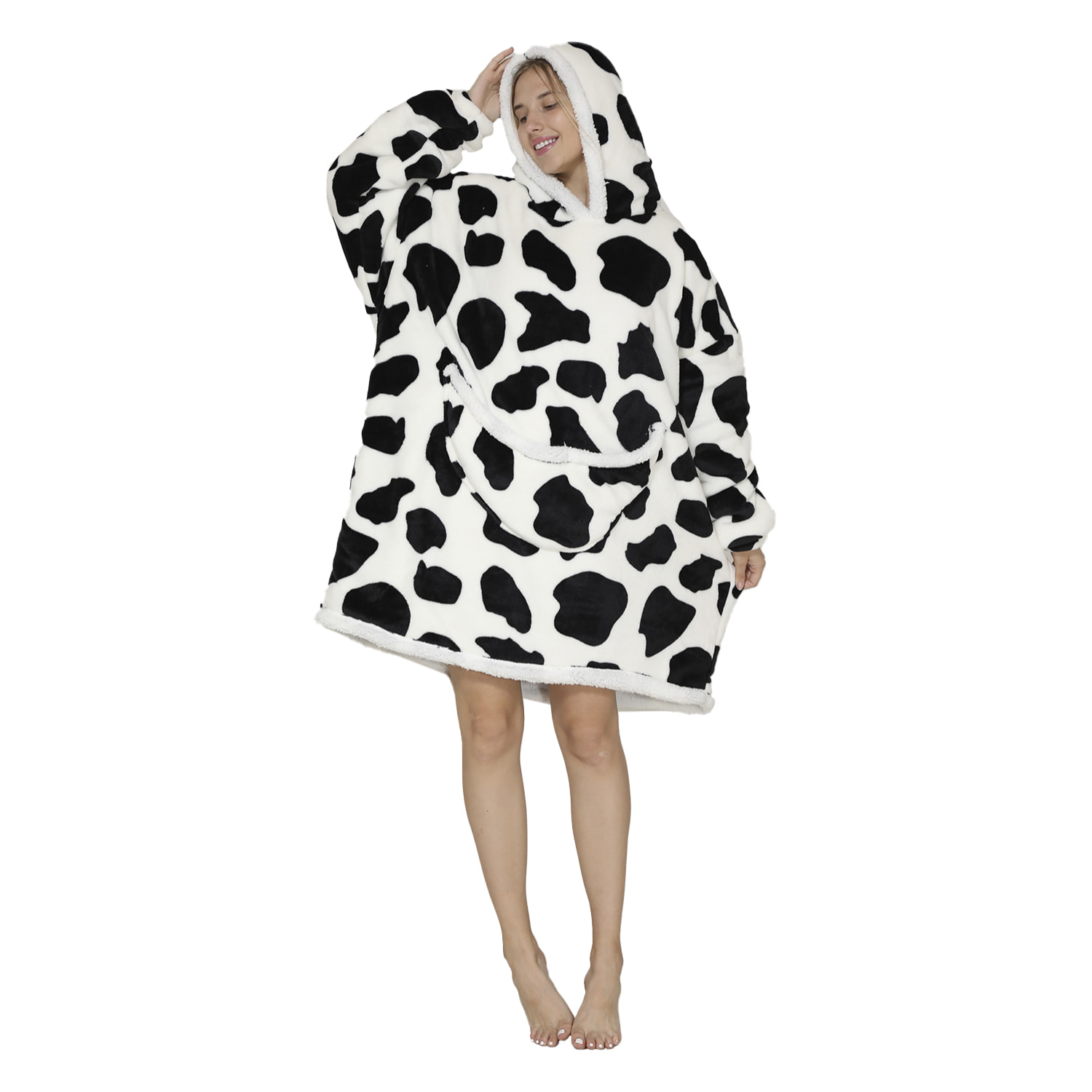 Vestaglia stile felpa e coperta in morbidissimo pile. Tasca frontale a marsupio. disegno della mucca