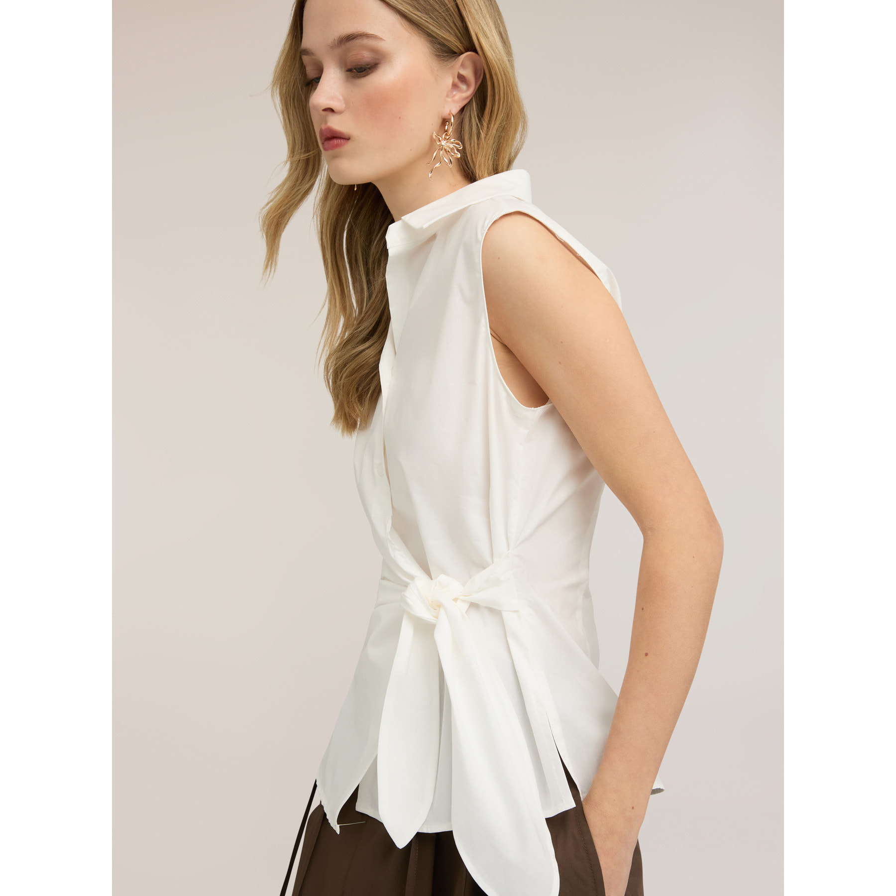 Motivi - Camisa sin mangas con nudo - Blanco