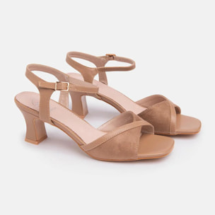 Decolletè con fascia incrociata e cinturino - MARRONE