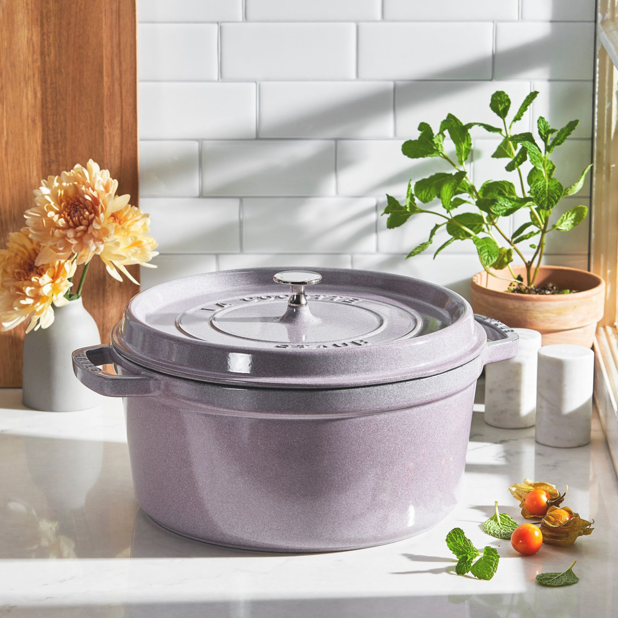 Cocotte 28 cm, Rond(e), Fleur de Cerisier, Fonte