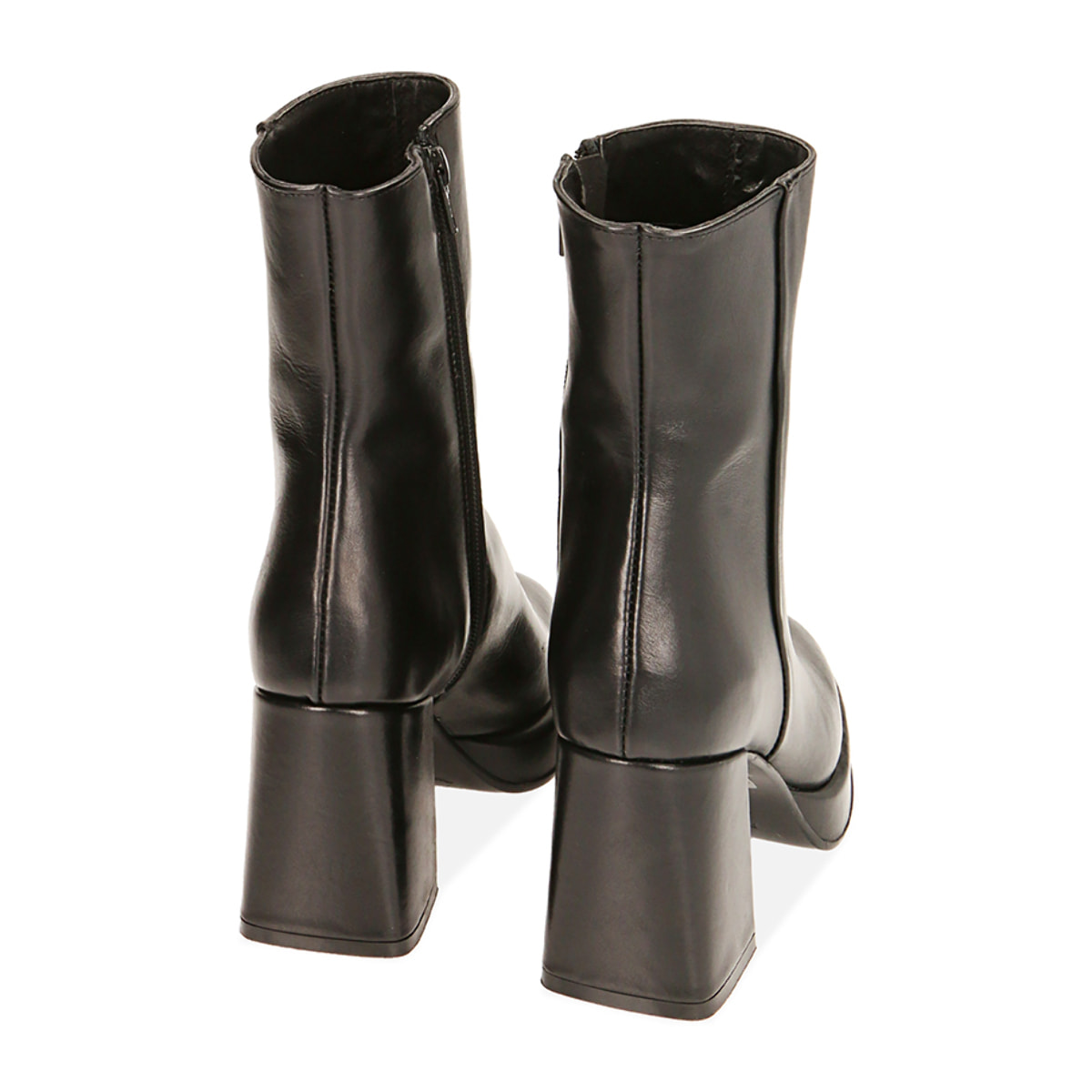 Salón negro con plataforma, tacón 9 cm.