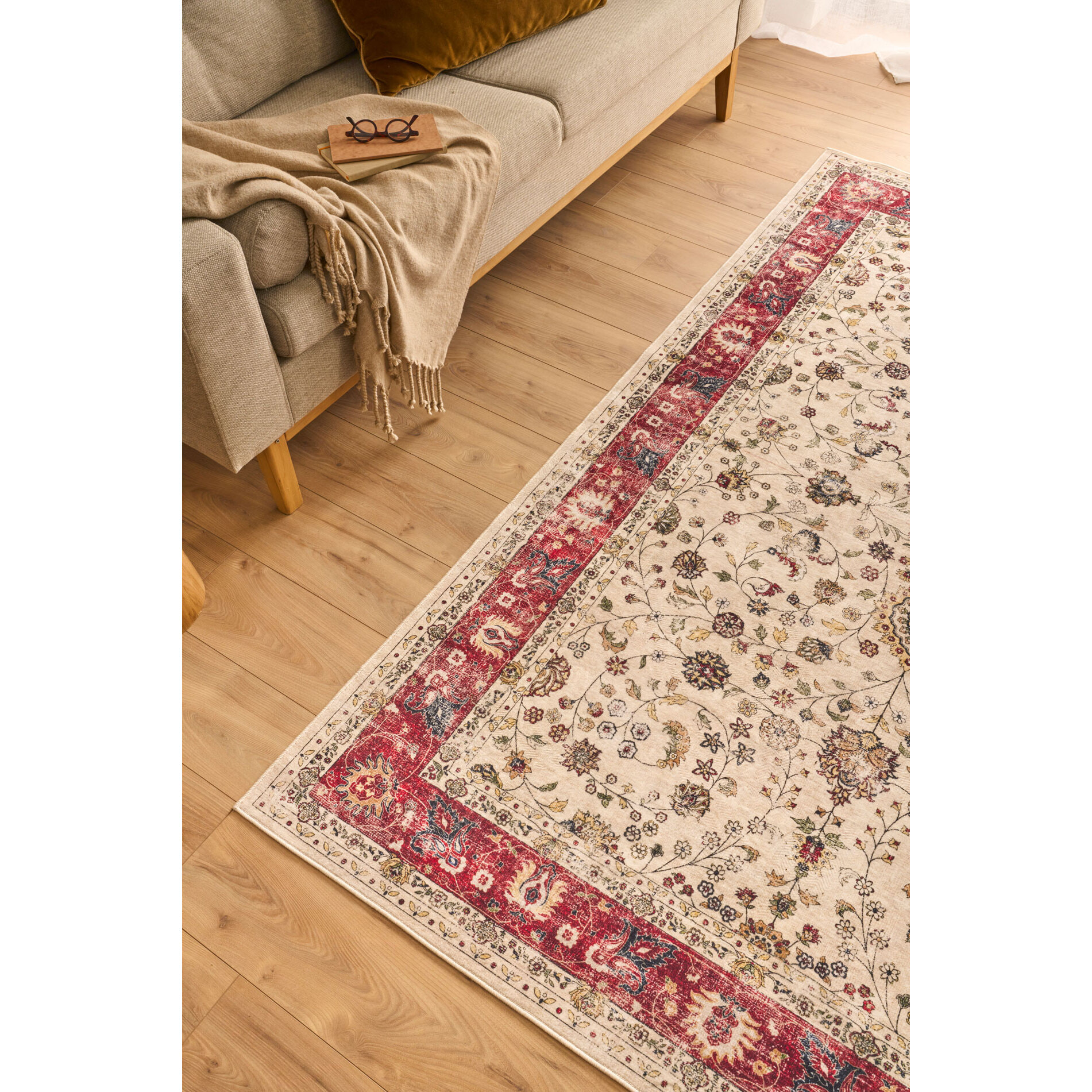 OTTOMAN - Tapis à poils courts doux à motif arabesque beige