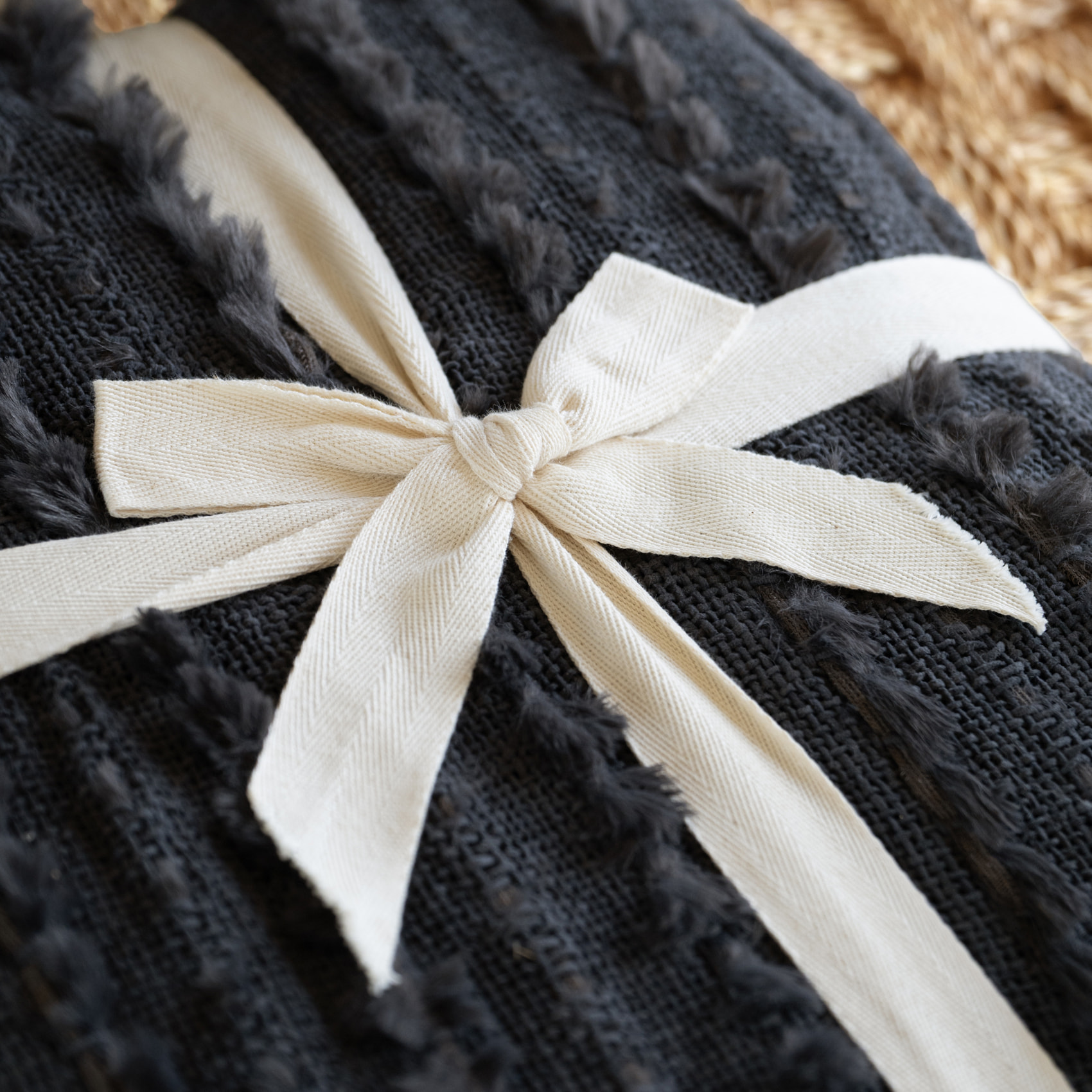 Plaid en chenille texturée avec franges - Gris anthracite