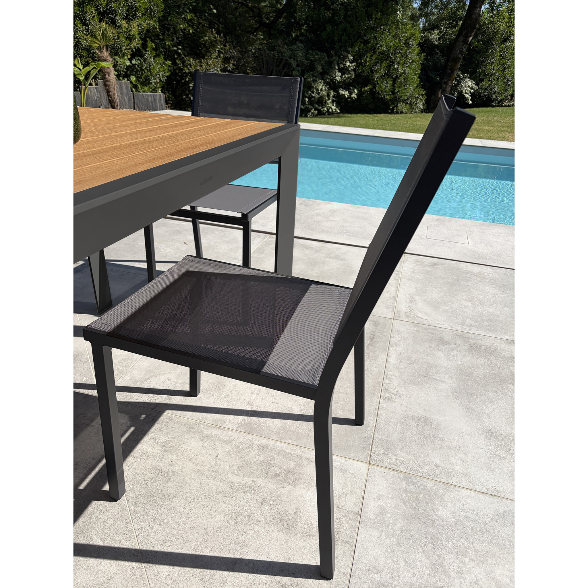 TONGA - Ensemble repas de jardin 4 places en alu